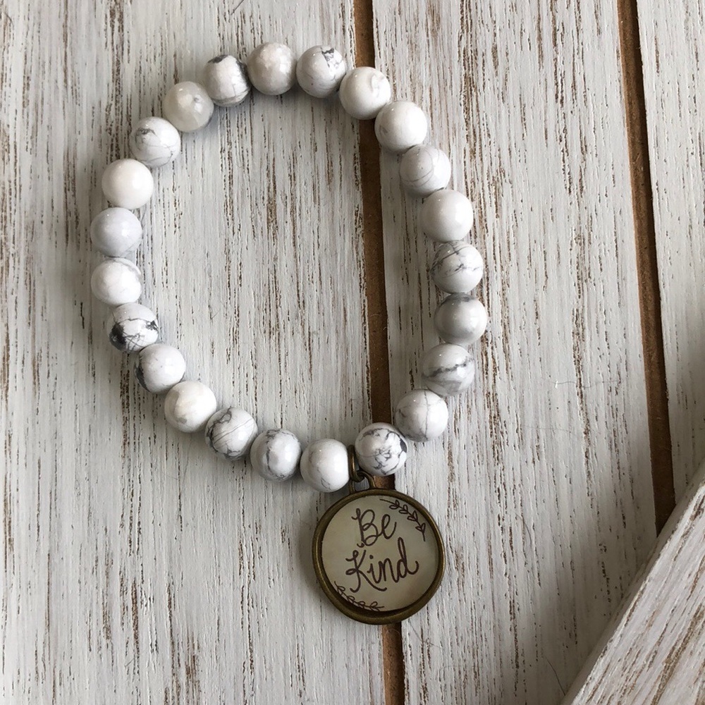 Natural White Howlite Gemstone Bracelet